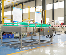 潤滑油灌裝機上桶平臺，自動(dòng)供瓶機客戶(hù)現場(chǎng)視頻